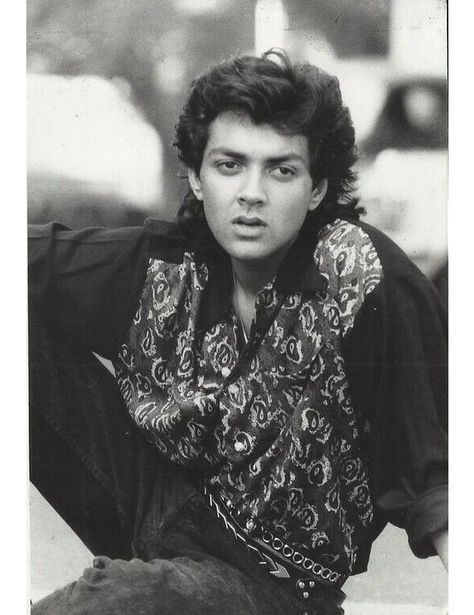 Bobby Deol, Beautiful Green Eyes, Vintage Bollywood, Black N White, Bollywood Actors, Priyanka Chopra, Green Eyes, Jon Snow, Famous People