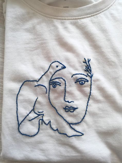 @Emi.broidery #picasso #embroidery #tshirt #bestickt Picasso Embroidery, Hunger Magazine, Patterns Flowers, Embroidery Tshirt, Hand Embroidery Patterns Flowers, Embroidery Flowers Pattern, Hand Embroidery Patterns, Flower Patterns, Embroidery Patterns