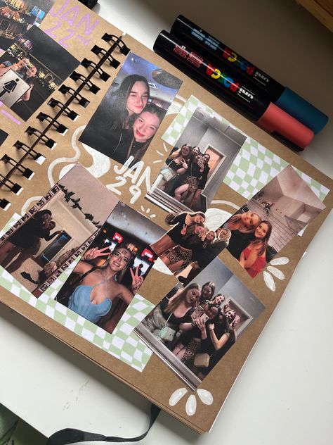 Notebook Of Memories, Best Friend Photo Book Ideas, Best Friend Memory Book Ideas, Friend Birthday Scrapbook, School Memory Book Ideas, Trendy Scrapbook Ideas, Cute Scrapbooking Ideas, School Year Scrapbook Ideas, Scrapbook Covers Ideas