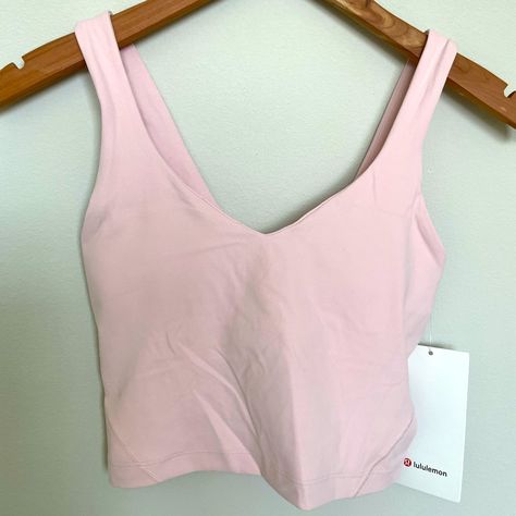 Lululemon Crop Top, Align Tank Top, Middle School Outfit, Lululemon Shirt, Align Tank, Lululemon Align Tank, Outfit Inspo Casual, Casual Preppy Outfits, Lululemon Tank Top