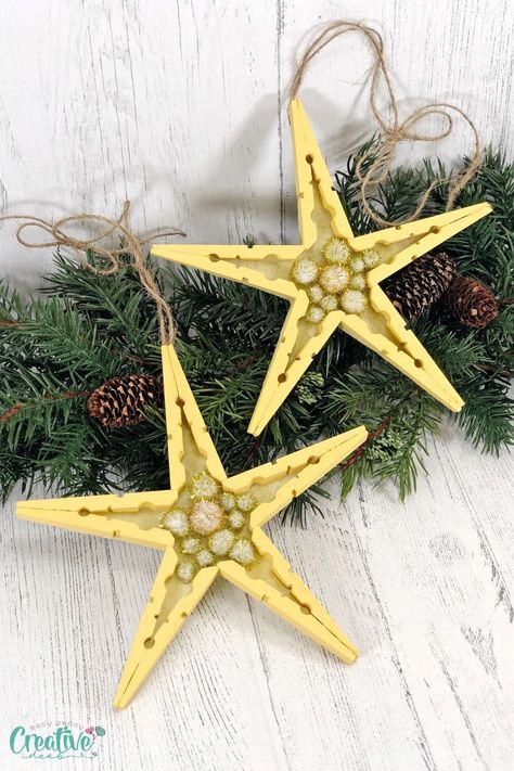 Clothespin Christmas, Christmas Star Ornaments, Clothespin Crafts Christmas, Diy Christmas Star, Homemade Christmas Crafts, Clothespin Art, Christmas Clothespins, Star Ornaments, Dollar Tree Christmas