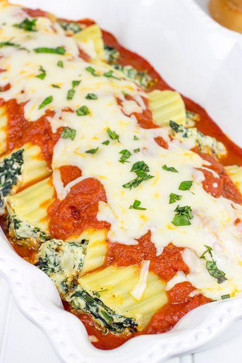 Baked Manicotti with Spinach Manicotti Recipes, Spinach Manicotti, Baked Manicotti, Stuffed Manicotti, Baked Spinach, Ricotta Filling, Manicotti Recipe, Spinach And Ricotta, Diy Easy Recipes