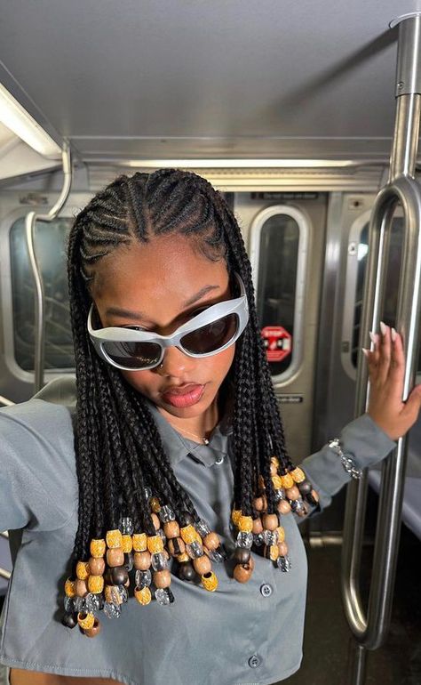 Twisted Hair, Braided Cornrow Hairstyles, Braids Hairstyles Pictures, Cute Box Braids Hairstyles, Quick Braided Hairstyles, Protective Hairstyles Braids, Fulani Braids, Braids With Beads, Hairdos For Curly Hair