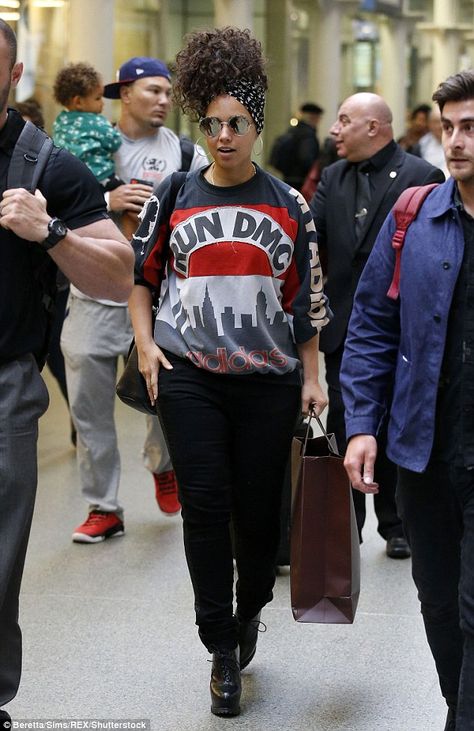 Casual wear: On Wednesday afternoon singer Alicia Keys arrived at London's St. Pancras sta... Alicia Keys Outfits, Alicia Keys Style, Wednesday Afternoon, St Pancras, Run Dmc, Alicia Keys, Wedge Ankle Boots, Adidas Sweatshirt, Looks Street Style