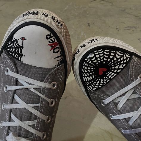 converse all star | converse art | tomorrow x together | shoes | art Black Converse Drawing On Shoes, Converse Sharpie Art, Converse Drawn On, Converse Shoe Art, Shoe Drawings Converse, How To Decorate Converse, Shoe Doodles Converse, Converse Doodle Ideas, Things To Draw On Your Converse