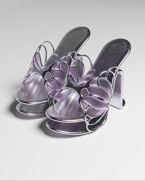 Fairy Heels, Heels Purple, Butterfly Heels, Pretty Heels, Fashion Butterfly, Dr Shoes, Funky Shoes, Girly Shoes, Shoe Inspo