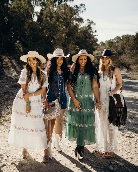 @yarelivilchis on Instagram: “Together we rise, Happy Friday! @denimdoozy_ @milagroturquoiseco code YARELI10 @kayleelynn_creatives #westernfashion…” Shower Vibes, Western Formal, Together We Rise, Mexican Outfit, Party Inspo, Western Chic, Dress Code, Country Wedding, Dress Codes