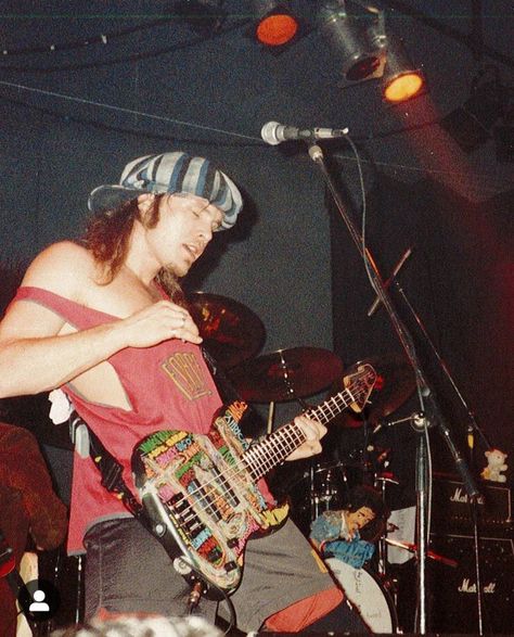 Jeff Ament 90s, Eddie Vedder 90s, Jeff Ament, Pearl Jam Eddie Vedder, Silly Hats, Bass Players, Grunge Guys, Eddie Vedder, Alice In Chains