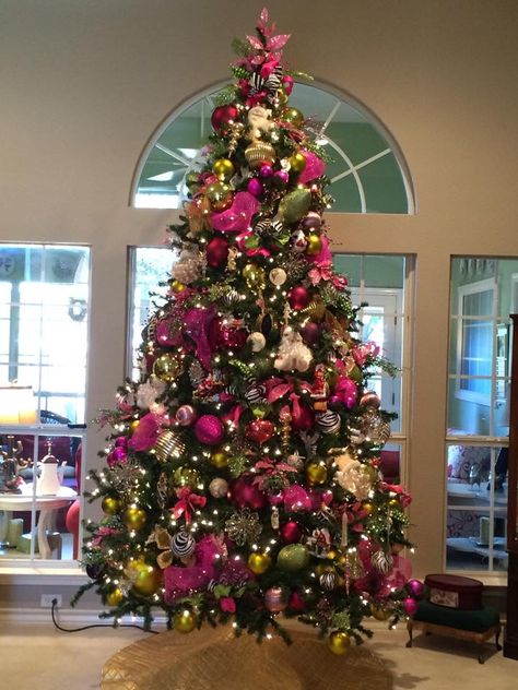 Hot pink, green apple and zebra print, make for a stunning tree. Diy Christmas Decorations Outdoor, Christmas Tree Ideas Red, Christmas Tree Target, Christmas Tree Ideas 2023, Viva Magenta Color, Glam Christmas Tree, Christmas Tree Decoration Ideas, Tree Decoration Ideas, Viva Magenta