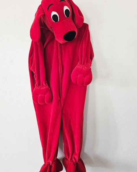 Clifford Costume 🥰❤️💫 Size - 4T (fits Size 3T as well) BID $25 ☆ + exact shipping cost ☆ bid/bin is a commitment to buy ☆ 24 hr bidding ☆ bidding ends at 10 AM (mst) Clifford Costume, How To Wear