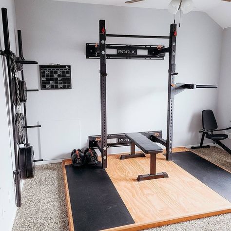 Rogue Fitness on Instagram: “The rack that’s transforming home gyms around the world. Save space with the RML-3W Fold Back Rack - link in bio. #ryourogue Photo:…” Crossfit Home Gym, Gym Shed, Garage Gyms, Home Gym Basement, Kailee Wright, Small Home Gym, Home Gym Garage, Workout Room Home, Diy Home Gym