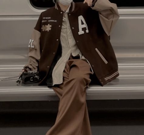 Varsity Jacket Brown Outfit, Brown Varsity Jacket Outfit Men, Brown Outfit Aesthetic Men, Brown Varsity Jacket Outfit, Brown Jacket Aesthetic, Brown Autumn Aesthetic, Varsity Jacket Outfit Aesthetic, Varsity Jacket Aesthetic, Varsity Jacket Brown