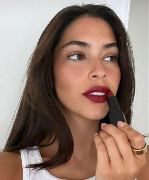 Red Lips Outfit, Red Lips Makeup Look, Red Lipstick Makeup, Red Lip Makeup, Red Lip, Lipstick Makeup, Makati, Pretty Makeup, Aesthetic Makeup