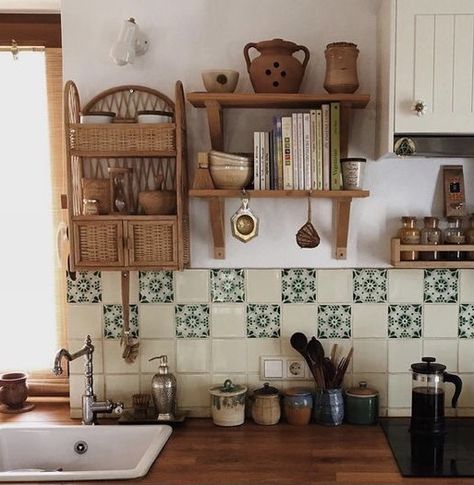 Wall Decor Kitchen, Casa Vintage, Remodel Kitchen, Boho Kitchen, Dream House Interior, Apartment Inspiration, Design Kitchen, Dream House Decor, Kitchen Wall Decor