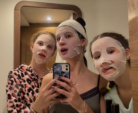 Manifest Wildflower Case, Salem Mitchell Wildflower Case, Wildflower Salem Mitchell Case, Slay Wildflower Case, Bestie Face Mask Photos, Friends Doing Face Masks, Salem Mitchell, Wf Cases, Wildflower Cases