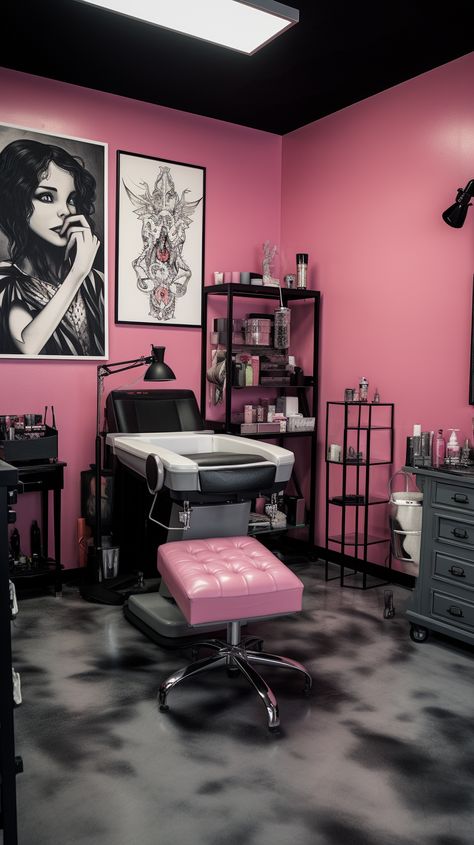 At Home Tattoo Studio, Pink Tattoo Shop, Tattoo Room Studio, Tattoo Studio Decoration Ideas, Tattoo Studio Aesthetic, Pink Tattoo Studio, Tattoo Shop Decor, Tattoo Studio Interior, Tattoo Studio Design