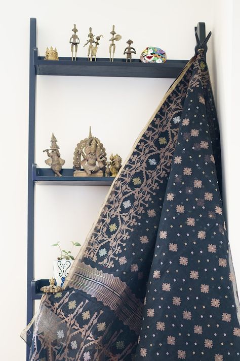 Jamdani Scarves, Indian Goddesses, Bangladesh Fashion, Traditional Floral Design, Dhakai Jamdani Saree, Indian Goddess, Saree Designs Party Wear, Union City, Jamdani Saree