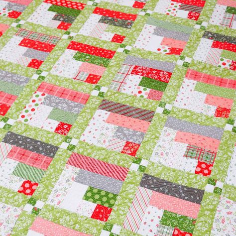 Season's Greetings Jelly Roll Quilt A Quilting Life, Layer Cake Quilt Patterns, Cake Quilt, Layer Cake Quilts, Christmas Quilt Patterns, Fat Quarter Quilt, Toddler Quilt, Jellyroll Quilts, Quilt Material