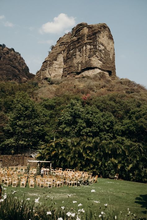 Tepoztlan Wedding, Masculine Wedding, Wedding Planning Tools, Destination Wedding Mexico, Wedding Picture Poses, National Park Wedding, Event Planning Design, Wedding Chicks, Mexico Wedding