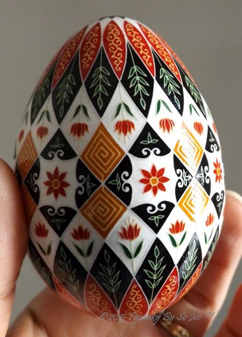 Turkey Egg, Style Batik, Pysanky Eggs Pattern, Egg Shell Art, Ukrainian Style, Ukrainian Easter, Pysanky Eggs, Ukrainian Easter Eggs, Fall Florals