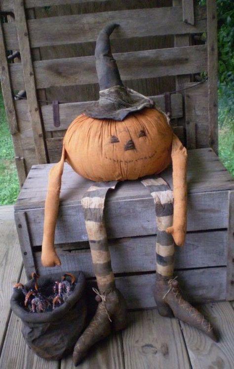 Halloween Things To Do, Halloween Decor Diy, Hallowen Ideas, Casa Halloween, Halloween Front Porch Decor, Halloween Front Porch, Primitive Halloween, Halloween Party Diy, Halloween Porch