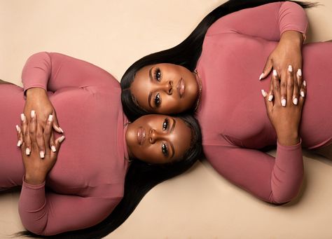 #twins #photograpghy #black #blacksisters #makeup #creativity #beautiful #aquarius #february #identical #fraternal #2000babies #love #brownskin #protectblackwomen Sister Picture Ideas Black, Twin Sister Birthday Photoshoot Ideas, Brother Sister Photoshoot Ideas, Plus Size Best Friend Photoshoot, Business Partner Photoshoot Best Friends, Twin Photoshoot Sisters Black, Twins Birthday Photoshoot Ideas, Sister Photoshoot Black Women, Twins Birthday Photoshoot