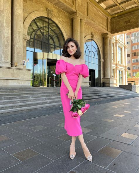 Hot Pink Party Outfit, Prom Dresses Midi Length, Fuchsia Outfit, Satin Sleeves, Female Clothes Outfits, Wife Style, Aesthetic Dress, Dress Wedding Guest, Stylish Photo Pose