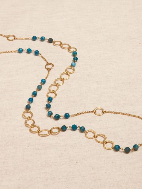 Boho Jewellery Necklaces, Apatite Necklace, Wire Jewelry Tutorial, Trending Necklaces, Beads Bracelet Design, Golden Jewelry, Long Beaded Necklace, Blue Apatite, Unique Jewelry Designs