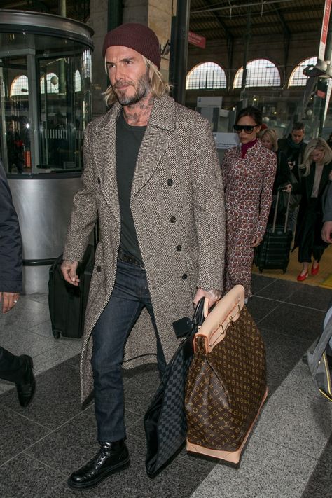 David Beckham Outfit, David Beckham Style Outfits, David Beckham Suit, David Beckham Style, Beckham Style, Style Evolution, Classy Men, Coat Outfits, Fashion Images