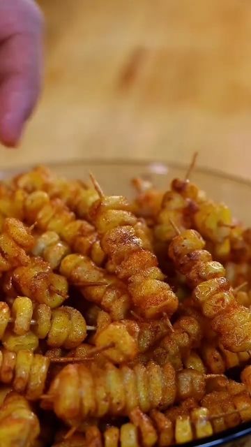 cooking page on Instagram: "Making crispy corn 🌽   #cooking #food #recipe #asmr cooking #asmr #outdoor cooking #miniature cooking #how to cook #mini #mini cooking #tiny food #tiny cooking #country life vlog #tiny #miniature food #village life #tina miniature cooking #cooking show #mini food #tina mini food #tiny cooking food" Mini Cooking, Miniature Cooking, Crispy Corn, Tiny Cooking, Tiny Food, Mini Mini, Cooking Show, Village Life, Cooking Food