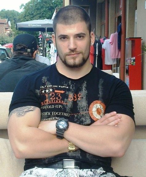 ok ladies and gentlemen doesnt this totally look like victor krum!!!  all i can say is dammm!!! Stanislav Ianevski, Stanislav Yanevski, Viktor Krum, Masculine Men, Man Candy, Beard Styles, Men Looks, Bearded Men, Eye Candy