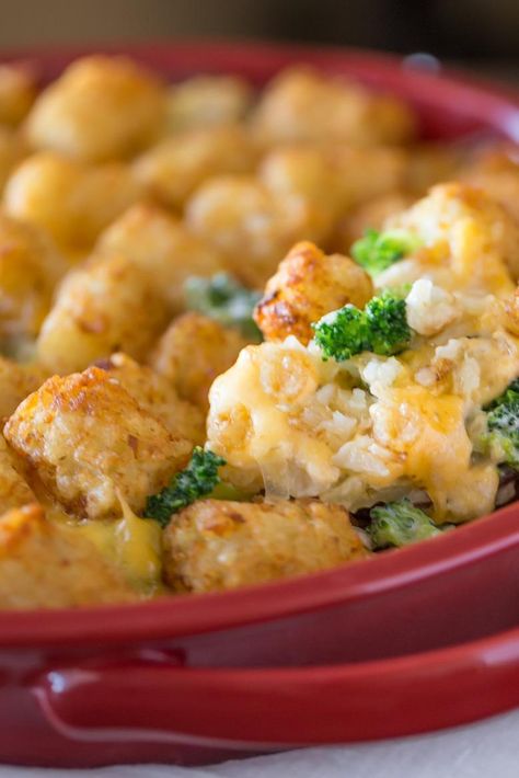 Tater Tot Broccoli Casserole, Tater Tot Casserole With Broccoli, Broccoli Tater Tot Casserole, Tator Tot Casserole Vegetarian, Casserole Broccoli, Broccoli And Cauliflower, Vegan Casserole, Cheesy Broccoli, Soup Appetizers