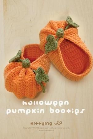 Halloween Pumpkins Baby Booties Crochet PATTERN, PDF - Chart & Written Pattern by kittying Baby Booties Crochet Pattern, Crochet Pattern Halloween, Crochet Pour Halloween, Baby Kostüm, Baby Booties Pattern, Confection Au Crochet, Pola Amigurumi, Booties Crochet, Crochet Booties