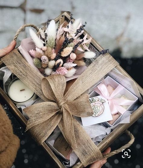 Hygge Box, Wedding Gift Hampers, Diwali Gift Hampers, Wedding Gifts Packaging, Gift Wrapping Inspiration, Gifts Wrapping Diy, Gift Box Design, Creative Gift Wrapping, Diwali Gifts