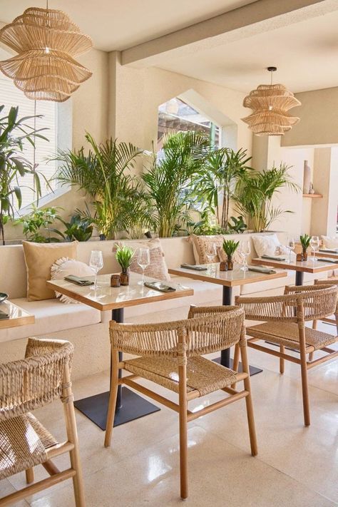 Bali Restaurant Design, Boho Restaurant, Bali Restaurant, Restaurant Designs, Rattan Chandelier, Decoration Restaurant, Coffee Shops Interior, Beach Cafe, Teak Dining Chairs