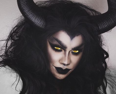 Lauren Elyse on Instagram: “_ K R A M P U S _ •••••••••••••••••••••••••••••••• Felt a little more like myself with this look- looks like being a demon babe is kinda my…” Krampus Makeup, Female Krampus, Lady Krampus, Lashes Amazon, Demon Makeup, Beauty Magic, Eyes Lips Face, Dark Pictures, K R