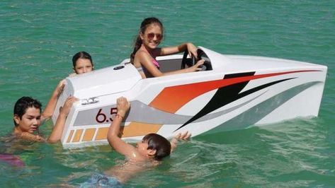 Buy: JimBoat Electric Powerboat for Kids! ($4,000) | JobbieCrew.com Small Boats For Sale, Mini Yacht, Jet Surf, Kids Boat, Pedal Boat, Tiny Boat, Kiddie Rides, Electric Boat, Cool Boats