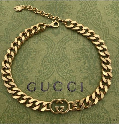 Luxury Jewelry Brands, Expensive Jewelry Luxury, Gucci Jewelry, Classy Jewelry, Expensive Jewelry, Jewelry Lookbook, Chain Design, Animal Logo, Girly Jewelry