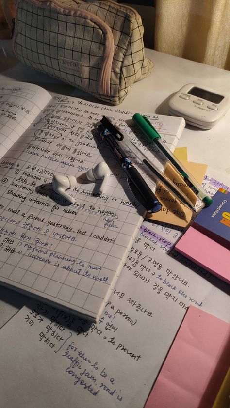 Korean study dump , study snap A Girl Studying Aesthetic, Korean Study Table Aesthetic, Pov Studying, Korean Girl Studying, Studying Korean Aesthetic, Korean Aesthetic School, Study Aesthetic Korean, Studies Snap, School Core Aesthetic