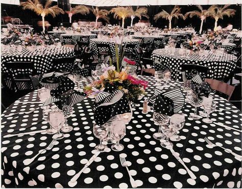 FOR MY BRIDES!!! WHO WOULD LOVE TO GO WITH A "BLACK TIE WEDDING THEME", BLACK & WHITE COLOR OF CHOICE? HERE'S A FEW AMAZING IDEAS Polka Dot Wedding Theme, Black Tie Wedding Theme, Party Decor Ideas, Whimsical Furniture, Polka Dots Fashion, Grey Wedding, Polka Dot Wedding, Black Tie Affair, Black White Wedding