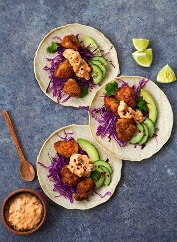 Crunchy Miso Fish Tacos with Kimchi Mayo Miso Fish, Kimchi Mayo, New Zealand Food, Korean Side Dishes, Avocado Sauce, Mexican Spices, Fish Plate, Artisan Food, Fish Tacos