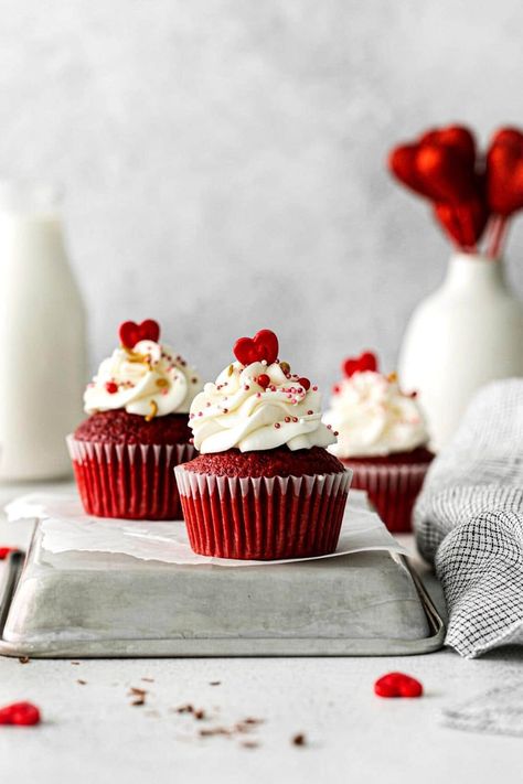 Red Velvet Cupcakes with Cream Cheese Frosting Vegan Red Velvet Cupcakes, Red Velvet Desserts, Red Cupcakes, Fun Cupcake Recipes, Valentines Baking, Cupcakes With Cream Cheese Frosting, Valentine Day Cupcakes, Baking Cocoa, Valentine Desserts