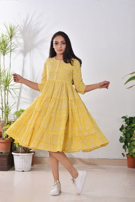 Cotton Dress Pattern Indian, Cotton Dress Pattern, Simple Frock Design, Simple Frocks, Casual Frocks, Cotton Frocks, Anarkali Dress Pattern, Frock For Women, Stylish Short Dresses