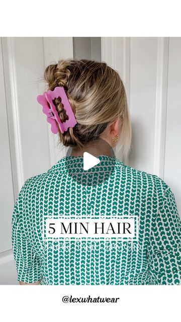 Alex McLean Sharp on Instagram: "5 MIN HAIR: Double Braid Claw Clip!! The most relaxed, boho, claw clip hairstyle you’ll need in your hair rotation this summer! It’s the easiest claw clip hack out there, and looks good messy or more pulled together! I love to rock this one to the pool or to rub errands! Fun, new claw clip is $5 at Target!! #cutehairstyles #clawcliphairstyle #easyhairstyles #clawcliphack #hairhack #hairtutorial #quickhairstyles" Braid Claw Clip, Short Hair Claw Clip Hairstyles, Claw Clip Hairstyle, Clip Hairstyle, Medium Layered Hair, Double Braid, Up Dos For Medium Hair, Clip Hairstyles, Mom Hairstyles