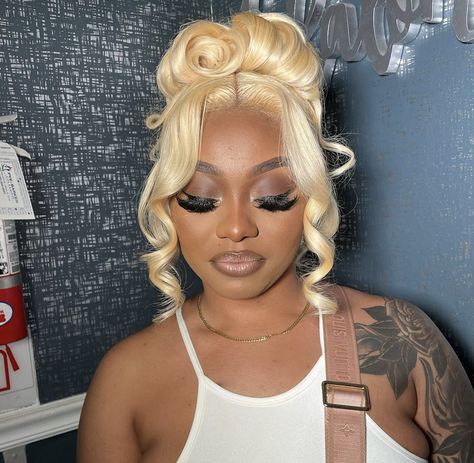 Pin Up Lace Wig, Up Do Lace Front Wigs, Honey Blonde Updo Black Women, 613 Updo Wig, Ash Blonde Updo Black Women, Blonde Wig Updo Black Women, Blonde Pin Up Hairstyles For Black Women, 30th Hairstyle, Updo Wigs Black Women