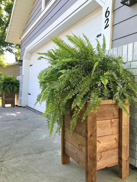 Easy Wooden Planters with MicroPro Sienna Simple Wooden Planters, Shiplap Planter Boxes, Diy Wooden Garden Planters, Wooden Flower Pots Outdoor, Homemade Planter Boxes, Diy Front Door Planters, Wood Planter Boxes Diy, Pallet Planters Ideas, Porch Flower Boxes