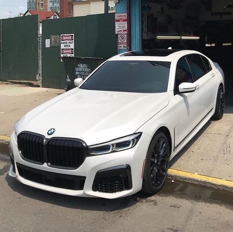 Bmw 750i, New Luxury Cars, Bmw X7, Car Goals, Exotic Sports Cars, Bmw 7 Series, Bmw Series, Bmw 7, Weird Cars