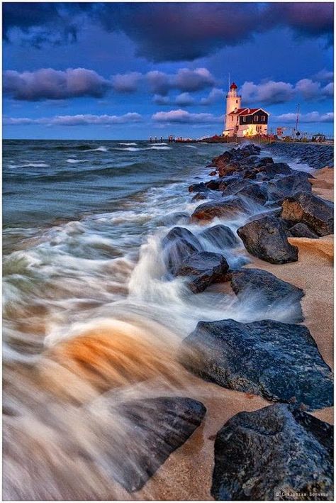 Lighthouse Pictures, Beautiful Lighthouse, Beacon Of Light, Light House, Places Around The World, Beautiful World, Beautiful Landscapes, The Netherlands, The Ocean