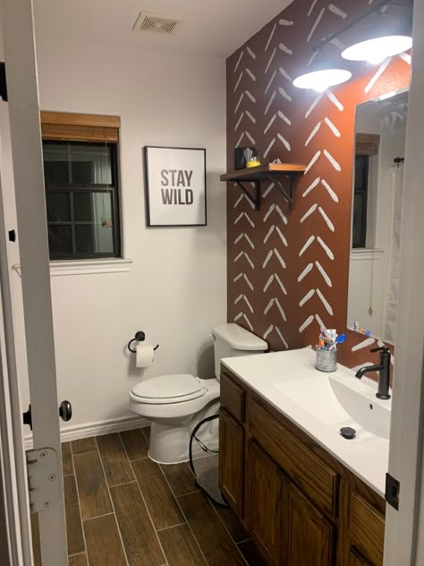 Bathroom Remodel Western Style, Western Master Bath Decor, Western Bathroom Painting Ideas, Western Bathroom Ideas Farmhouse, Western Bathroom Wallpaper, Western Boho Accent Wall, Western Bathroom Accent Wall, Boho Western Camper, Western Inspired Bathroom