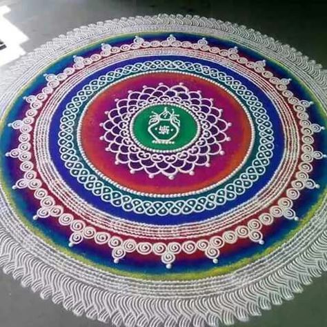 Round Shape Rangoli Designs, Rangoli In Circle Design, Rangoli Round Designs, Rangoli Designs In Circle, Circular Rangoli Designs Diwali, Rangoli Designs Latest Circle, Sanskar Rangoli Designs, Circular Rangoli Designs, Sanskar Bharti Rangoli Designs Beautiful